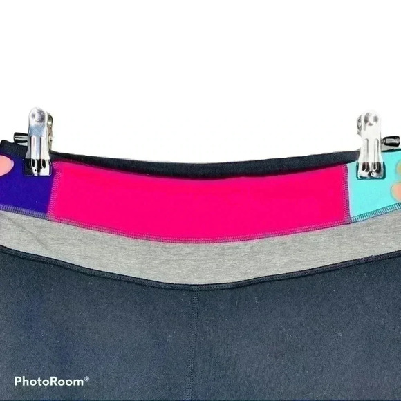 Lululemon Athletica Capri Leggings - Picture 2 of 6